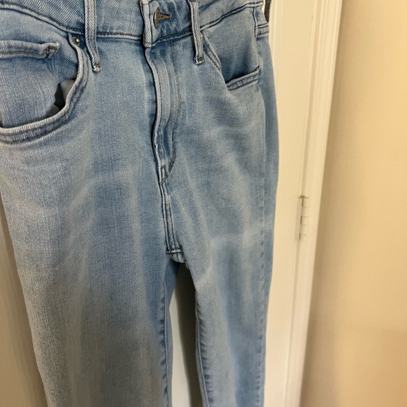 Levi’s 721 High Rise Skinny. Size 28. Light Wash. - Picture 2 of 8